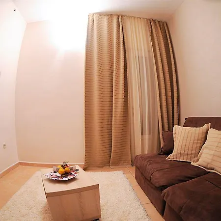 Bb Apartment *